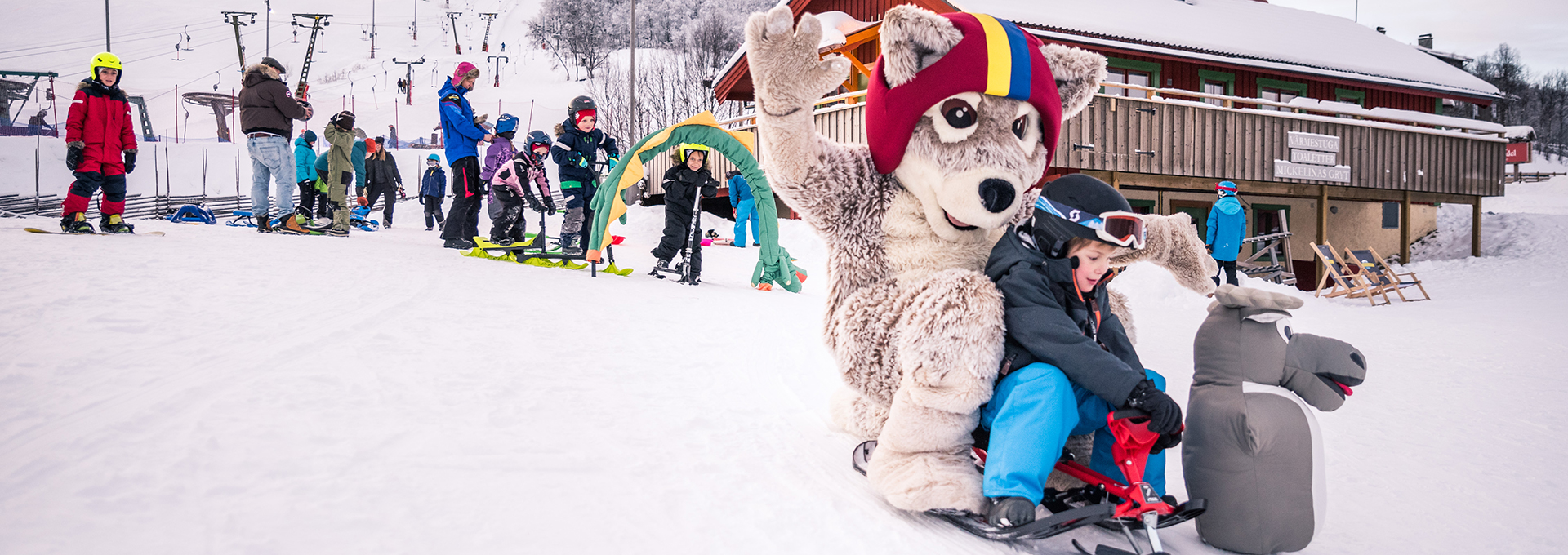 Mickelina goes tobogganing down in Lillramis, Ramundberget. 