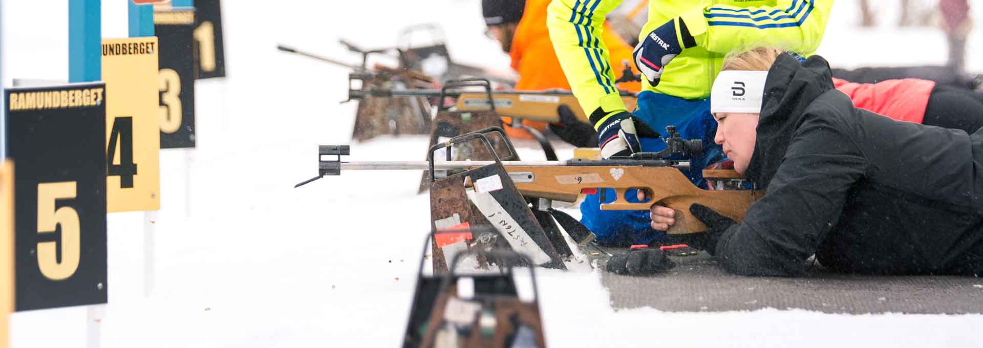 Skidskytt på skjutvallen i Ramundberget