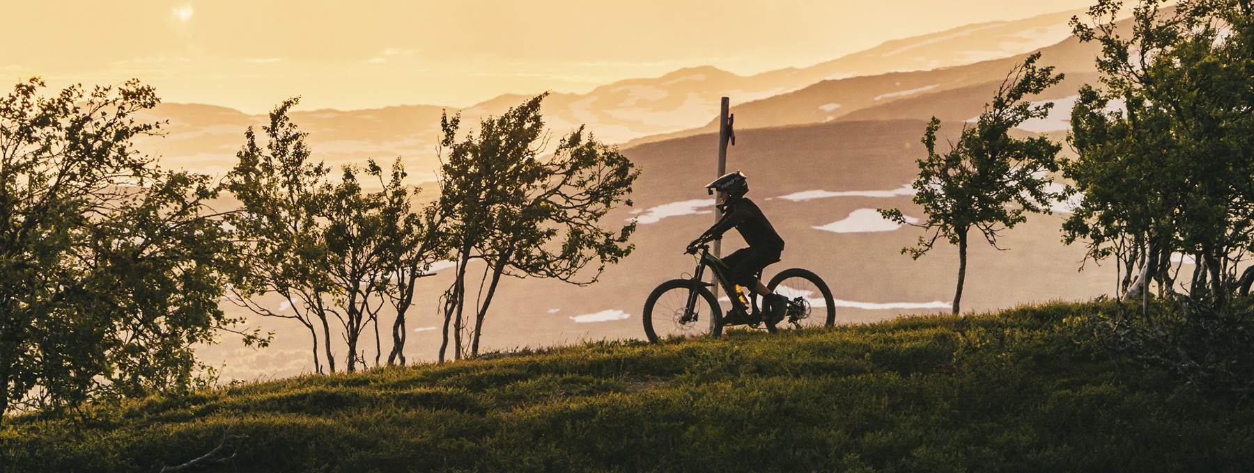 Sunrise at the top of the mountain in Ramundberget
