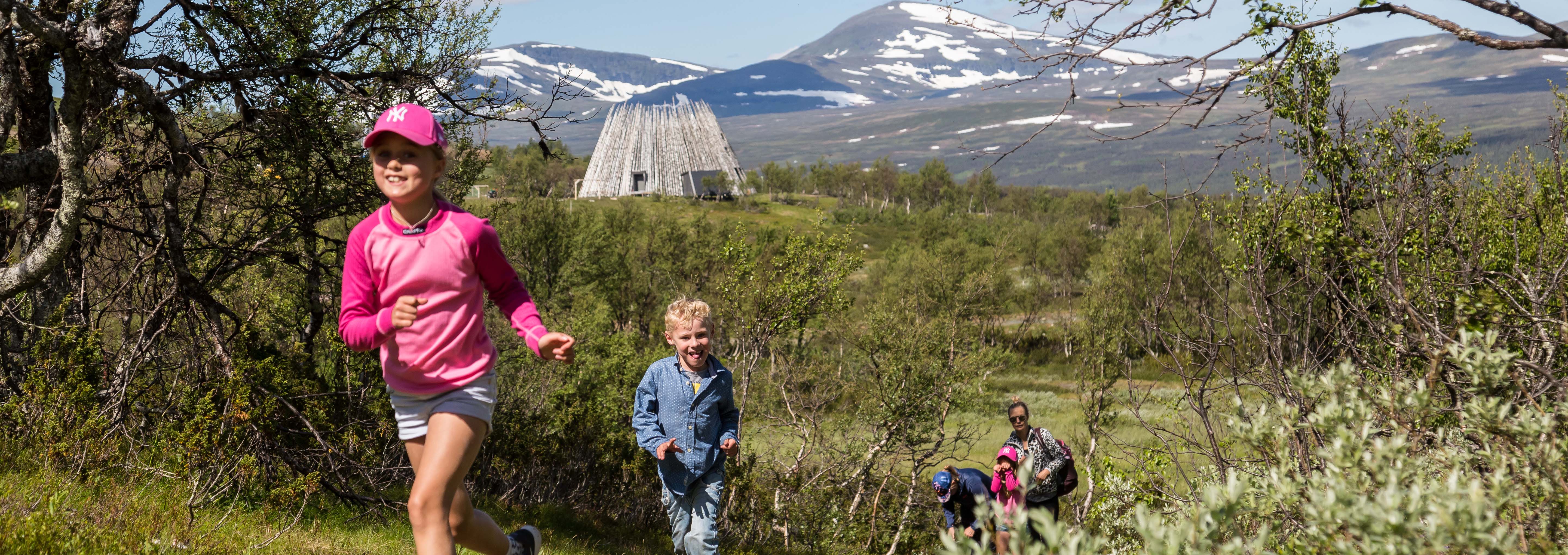 Barm på fjällvandring, Ramundberget